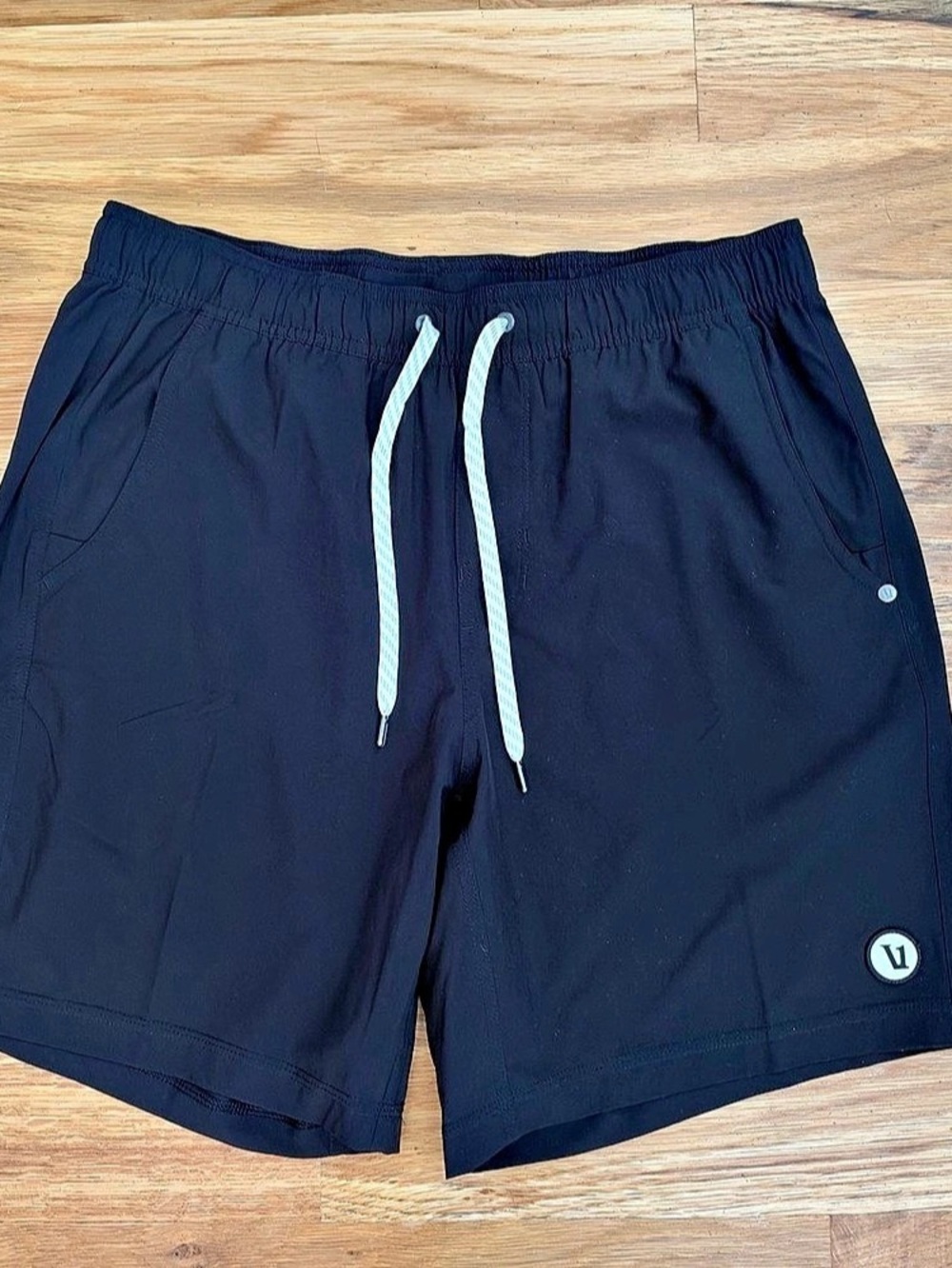 Vuori Kore Shorts Medium Black Unlined 7” Inseam